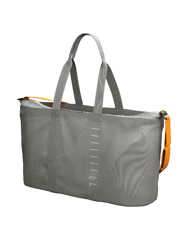 Essential Weekender 40L Sand Grey