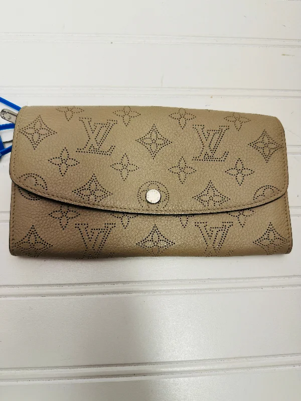 Wallet Luxury Designer By Louis Vuitton, Size: Medium